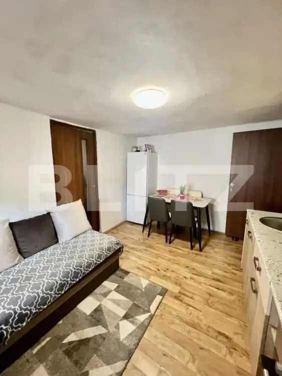 Apartament de vanzare, cu 2 camere, 55.74 mp, zona semicentrala