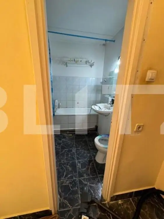 Apartament cu 2 camere, in Teius zona centrala