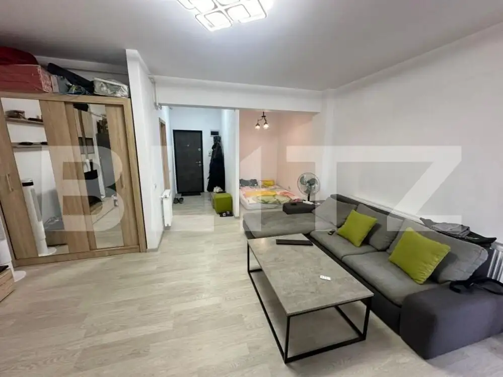 Apartament cu 1 camera, balcon - 40mp - etaj 4/5 cu lift, zona Petrom