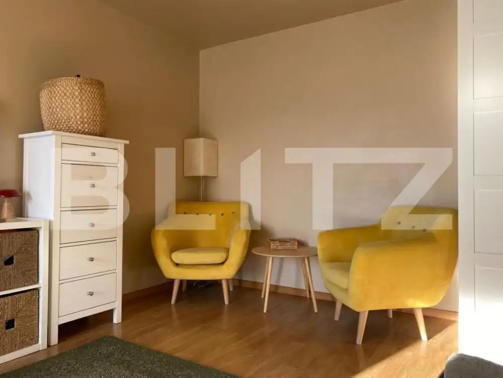 Apartament 4 camere, deco, 95mp, boxa 20 mp si garaj, la cheie,in zona Petrom 