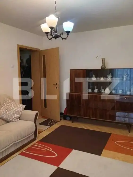 Apartament 2 camere, parcare, zona Horea