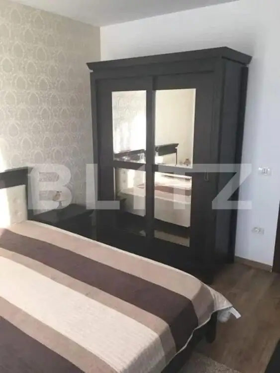 Apartament 3 camere cu parcare privată supravegheată video