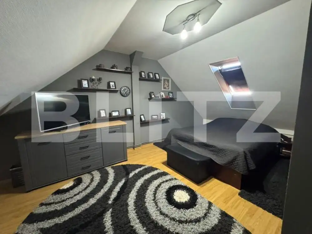 Apartament de vanzare, 3 camere, 68 mp, zona Hipodrom 2