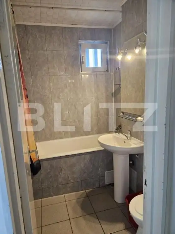 Apartament 2 camere, semidecomandat, zona Dioda