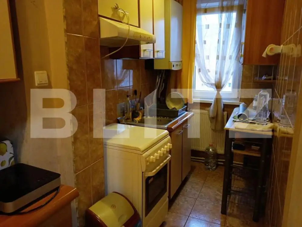 Inchiriere apartament cu 3 camere, zona Bld. Transilvaniei, etaj intermediar