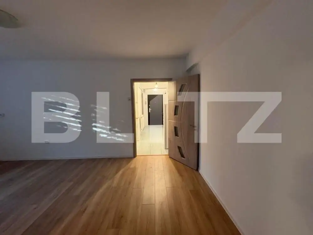 Apartament cu 3 camere , 72 mp , zona Central