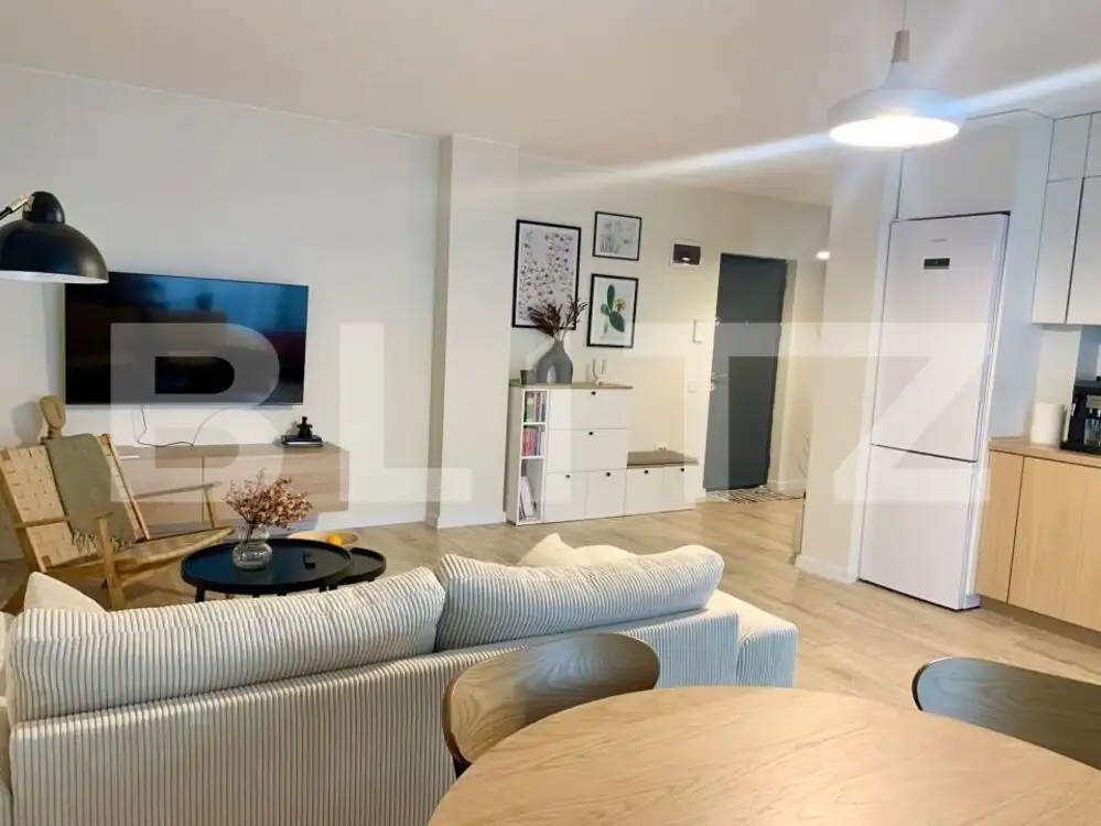 Apartament 2 camere, 53mp, etaj intermediar, cu terasa 14mp, parcare, zona VIVO