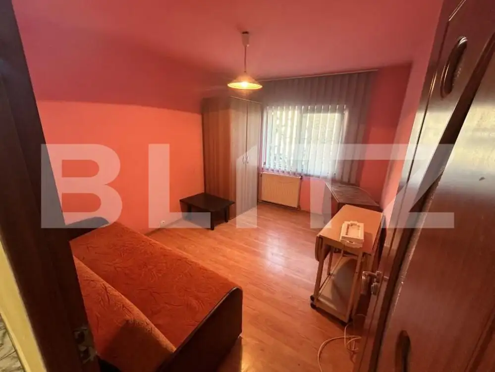 Apartament, 3 camere, 64 mp, zona Decebal