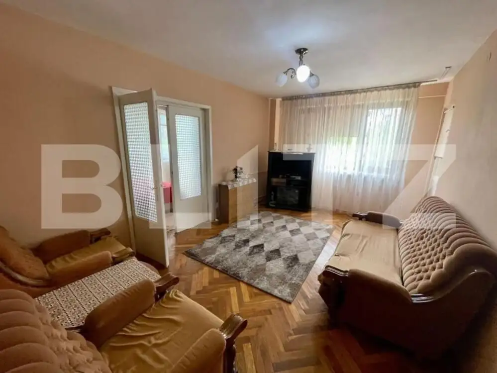 Apartament 3 camere decomandat, Valea Rosie, Zona Scoala Nicolae Romanescu