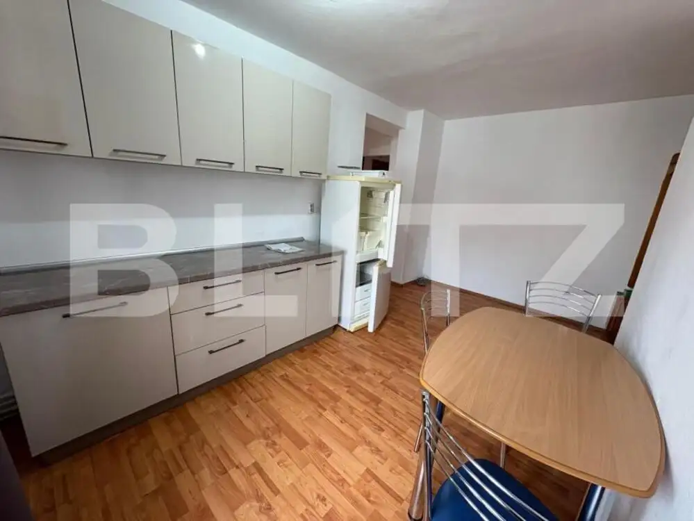 Apartament 2 camere, 60 mp, decomandat, zona The Office