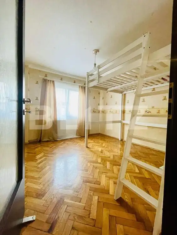 Apartament de 4 camere, decomandat, 80 mp, Rogerius