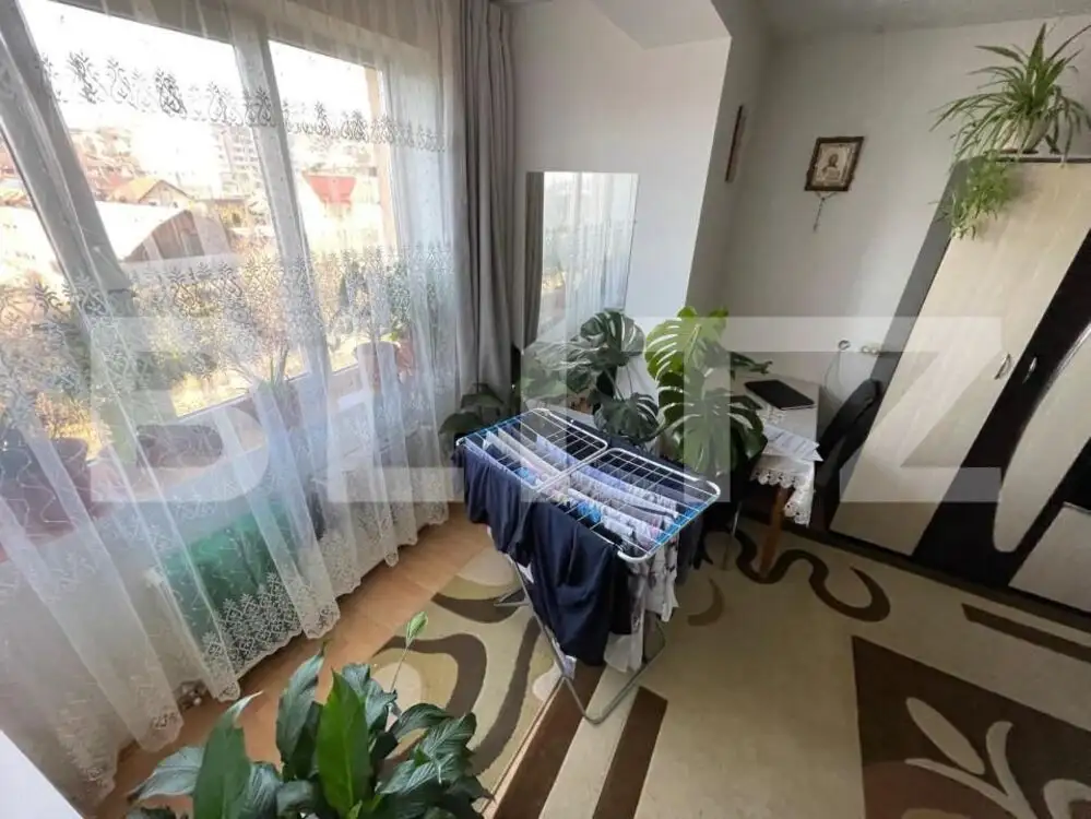 Apartament 4 camere, 74 mp, parcare, zona Auchan Iris