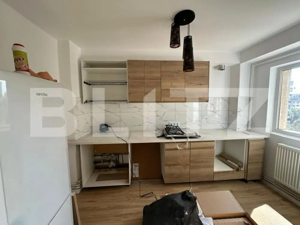 Apartament 3 camere , mobilat, et intermediar, zona Dorobanților 