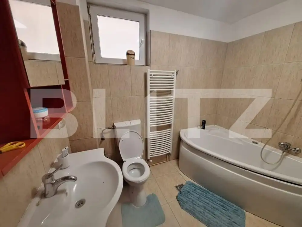 Apartament cu 3 camere, 75mp, parter, zona-Cetate