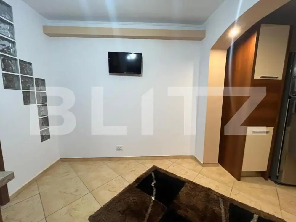 Apartament 3 camere decomandate, 65 mp, modernizat, zona-Craiovița Nouă