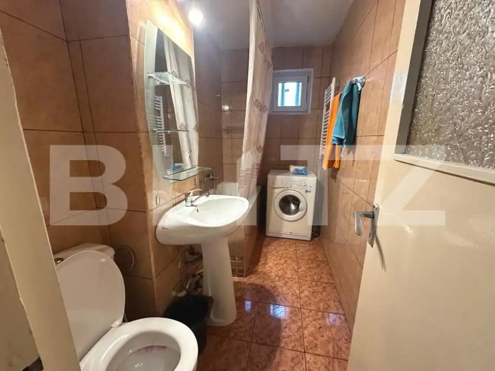 Apartament cu 2 camere, 54 mp, zona Cetate