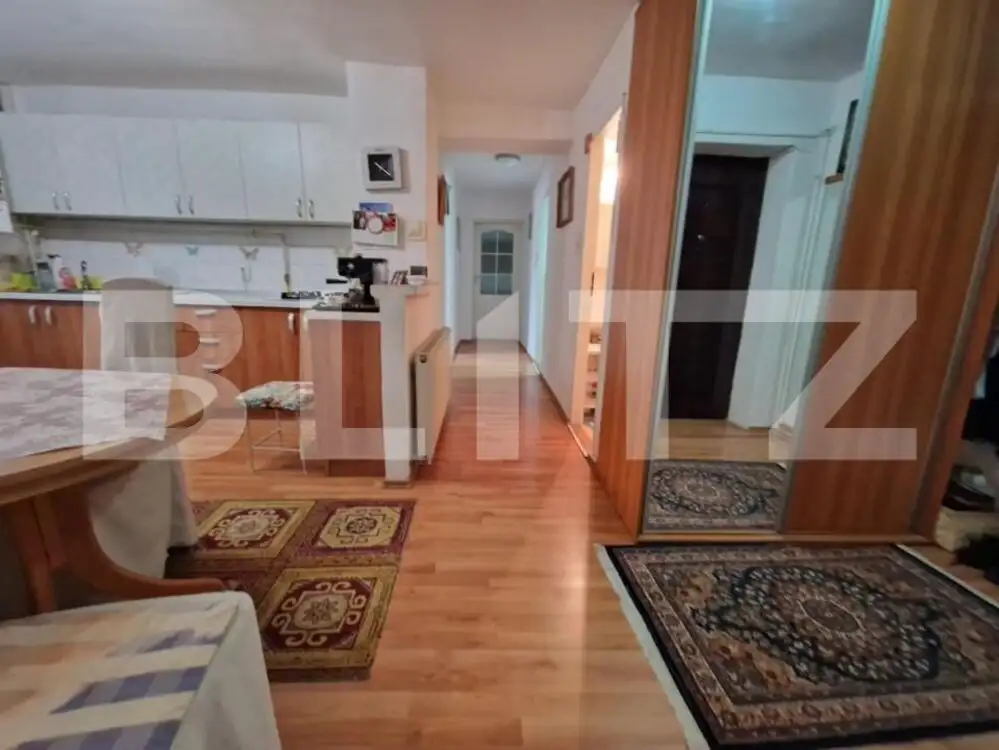 Apartament 3 camere, Episcopia, boxa si parcare