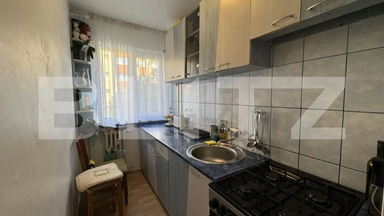 Apartament 3 camere, et. 1, Craiovița Nouă