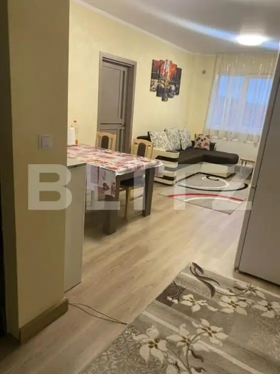 Apartament 3 camere cu balcon, etaj intermediar zona Petrom