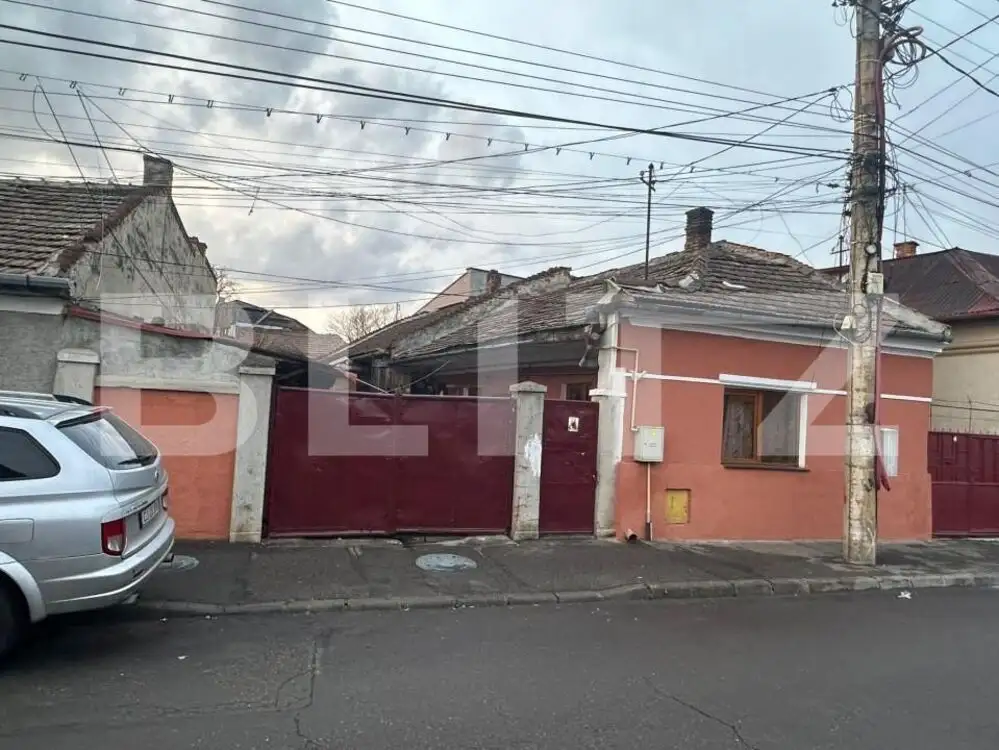 Casa individuala cu 2 camere, 55 mp, curte spatioasa, zona Marasti