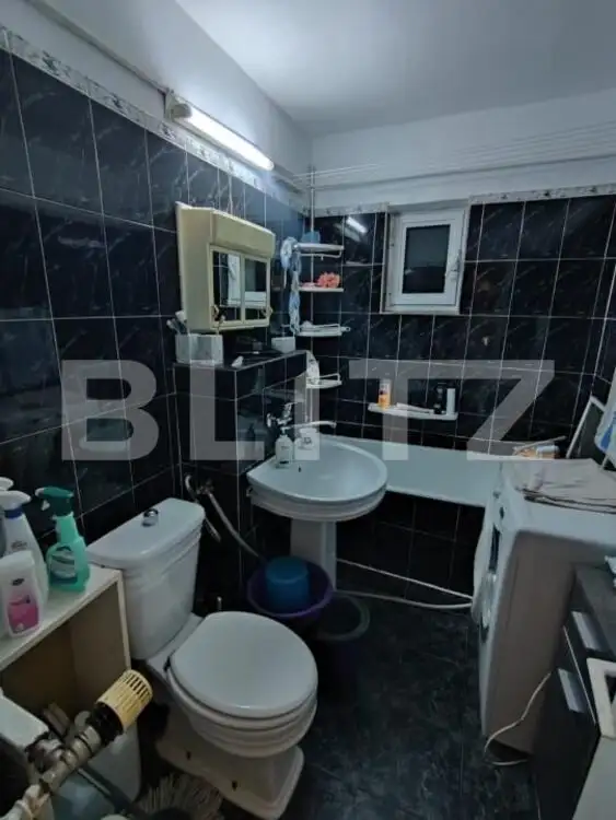 Apartament cu 3 camere decomandate, 61.40 mp, zona Cornitoiu-Transformatoare