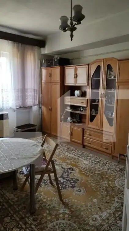 Apartament cu o camera semicentral, zona străzii Horea