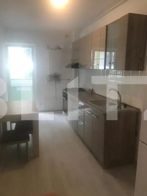 Apartament de 3 camere, etaj intermediar, decomandat, cartier Europa