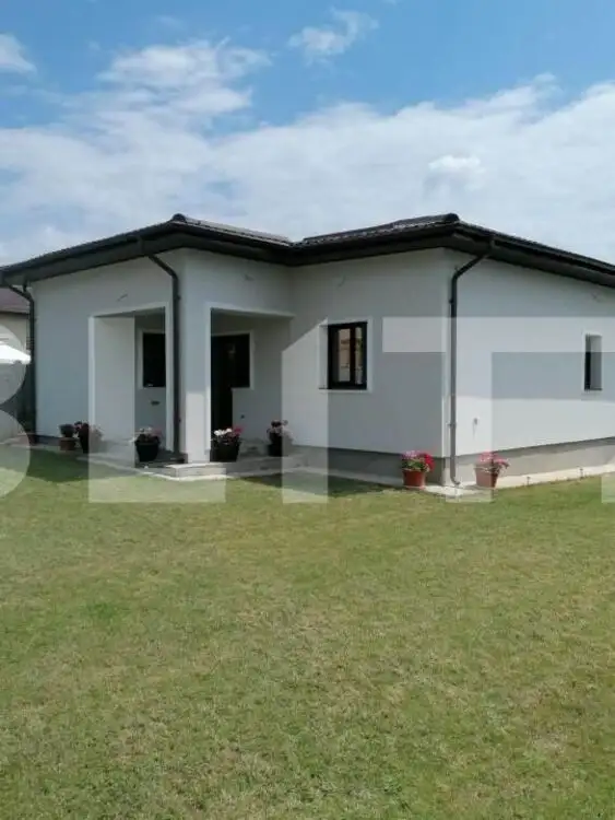 Casa 2 camere, 116 mp, Sud