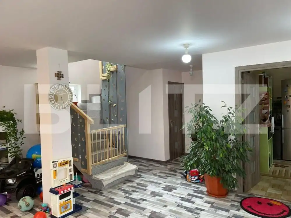 Casă individuală, finisată, 4 camere, 407 mp teren, Jucu