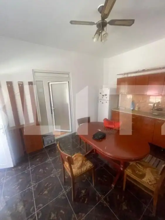 Apartament la Casă cu acces la curtea interioară în zona Semicentrală