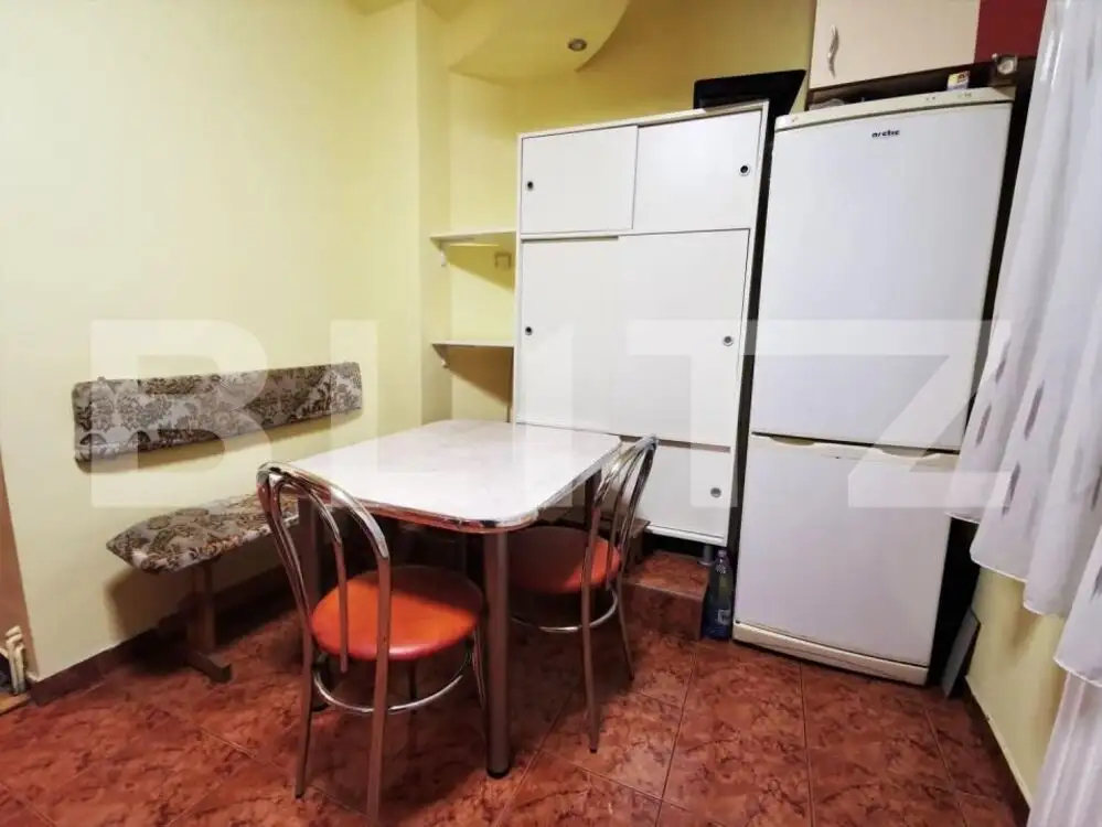 Apartament cu o camera, 37 mp, etaj intermediar, Zona Sala Sporturilor