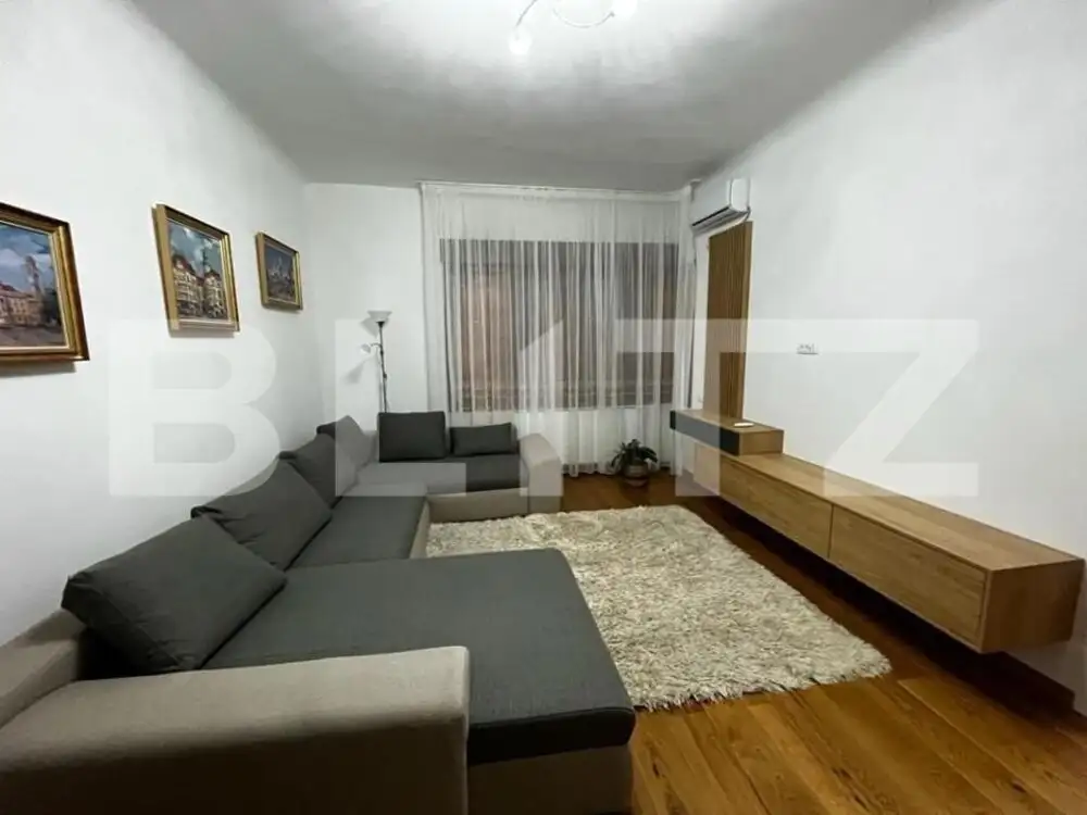 Apartament de 2 camere, 60 mp, 2 bai, zona Ultracentral