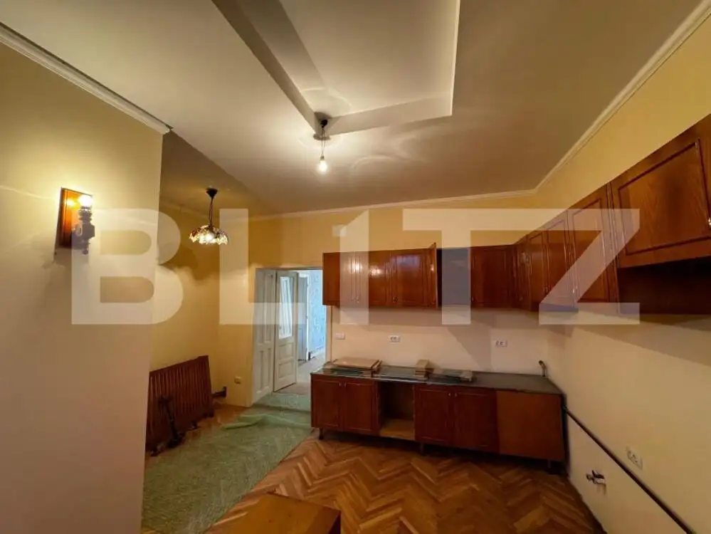 Investitie! Casa cu 6 camere, teren 649mp, zona Centru - Alba Iulia