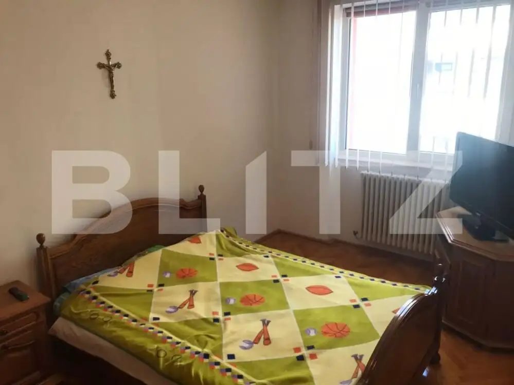 Apartament 2 camere, semidecomandat, etaj 3, Blaj