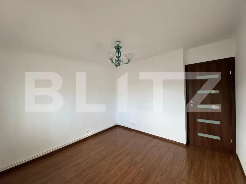 Apartament 3 camere decomandat, CT, et. 2, Rovine