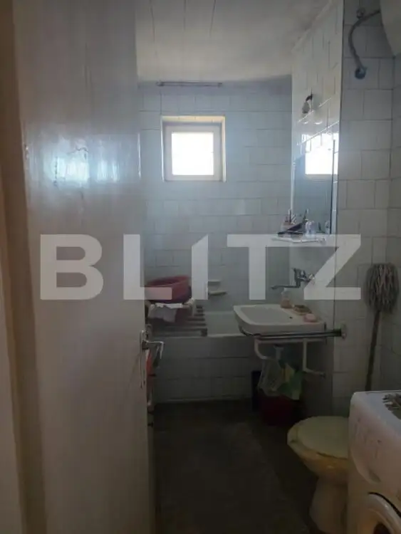  Apartament 2 camere, semidecomandat, 50 mp, etaj 1 – Strada Botizului