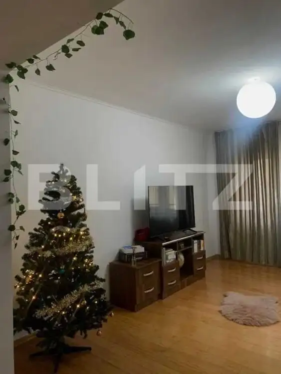 Oferta! Apartament generos de 3 camere, decomandate, 75 mp, zona VIVO