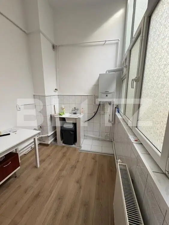  Închiriere apartament cu 1 cameră, 40 mp, zona Strada Eroilor