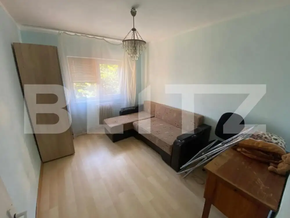 Apartament 3 camere, 70mp, zona Cetate