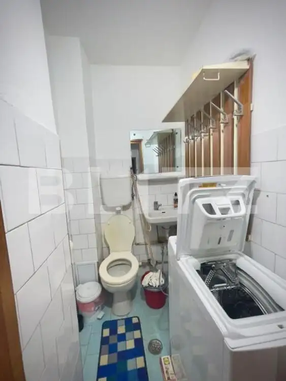 Apartament cu 4 camere decomandat 