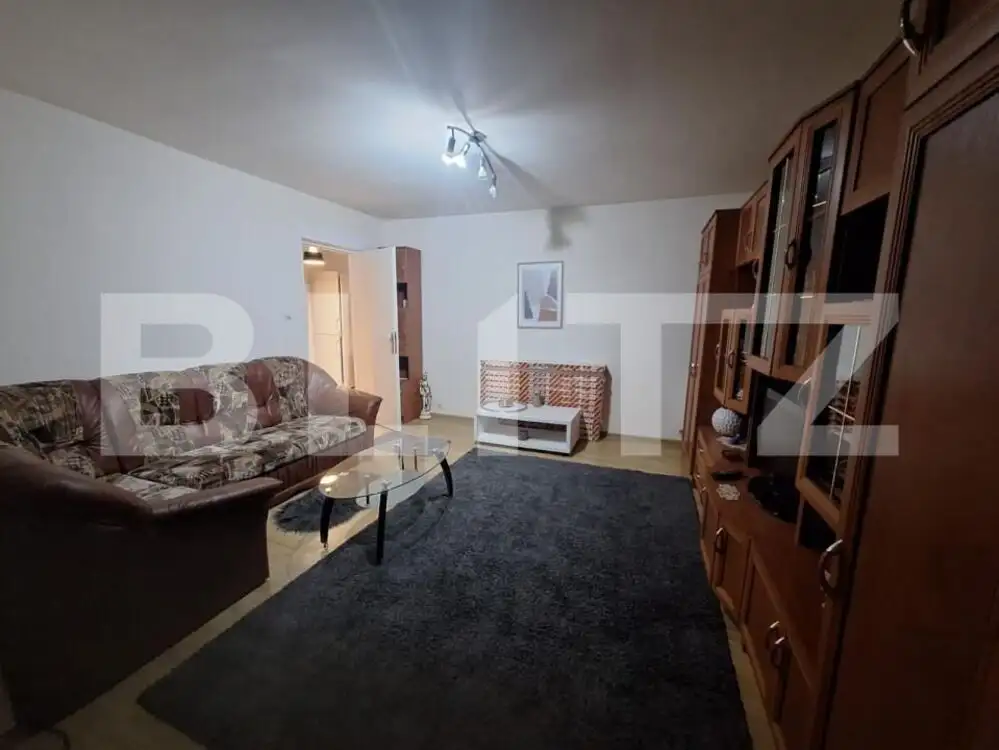 Apartament 49mp, parter, zona Cugir