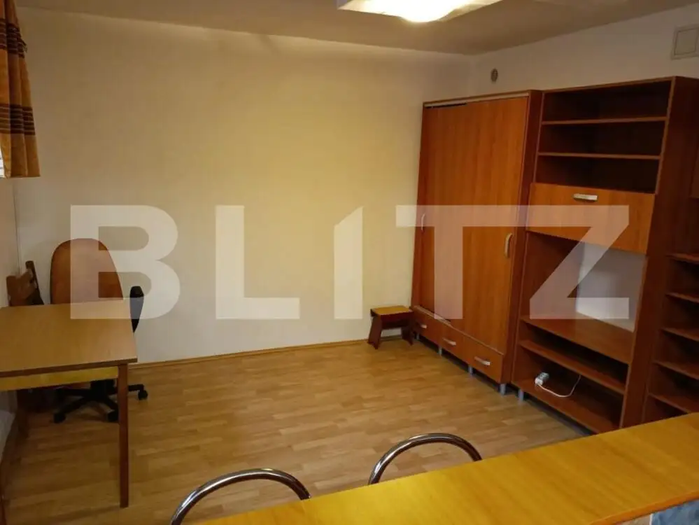 Spatiu comercial de vanzare 21 mp, zona Cetate