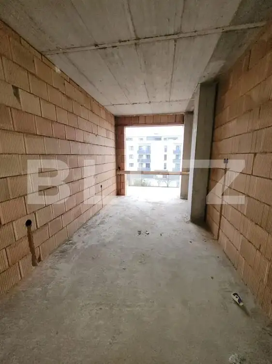 Apartament de vanzare, de 2 camere, semidecomandat, bloc nou, zona Pod IRA