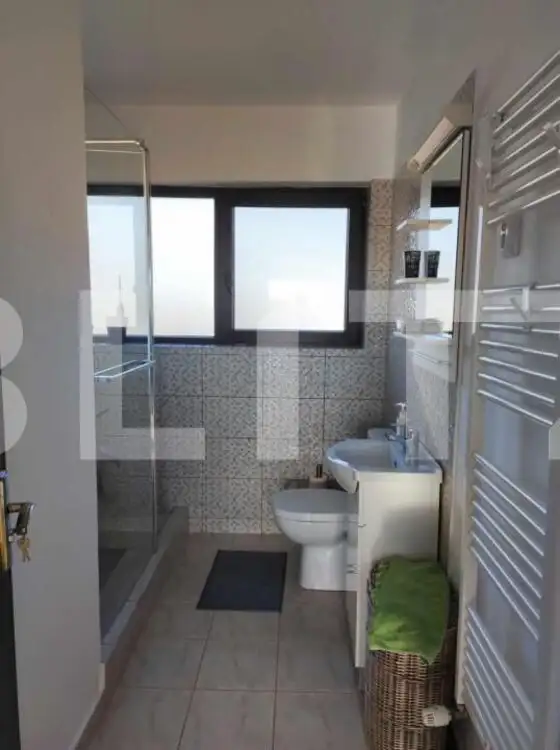 Vila de 4 camere distribuita pe 3 nivele, 135 mp, terasa, balcon, gradina, Iris