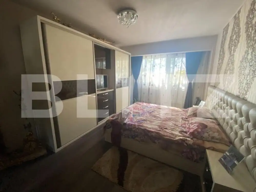 Apartament spatios, 3 camere, 82 mp, zona Calea Aradului