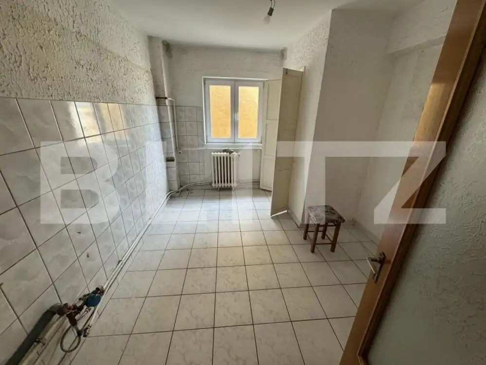 Apartament 3 camere , 67mp , zona Mercur Cetate