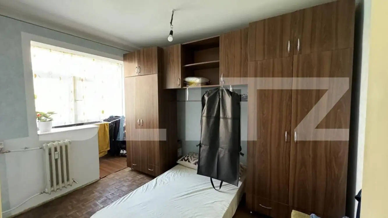 Apartament 3 camere, et. 1, Craiovița Nouă