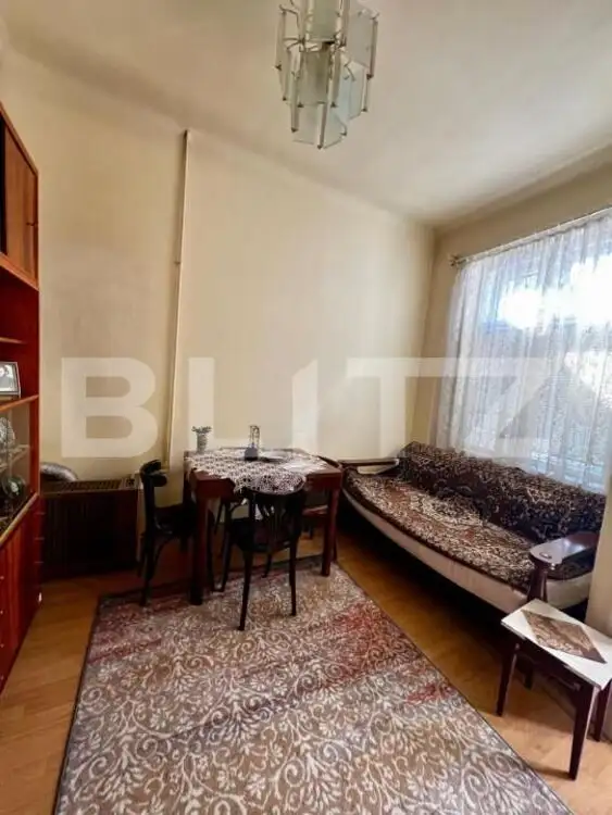 Apartament 2 camere, 52mp, tavan inalt 3,2m, decomandat, parcare, zona Centrala