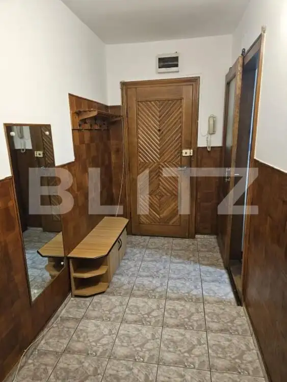 Apartament 3 camere, semidecomandat, 57 mp, zona Terezian