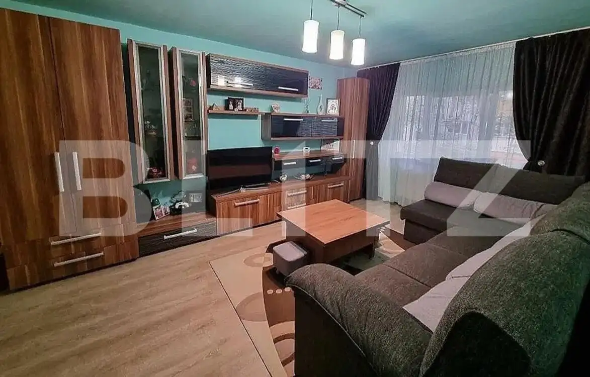 Apartament cu 3 camere, 64 mp, zona-Iulius Mall